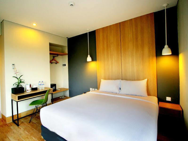 Hotel Citradream Чиребон Экстерьер фото